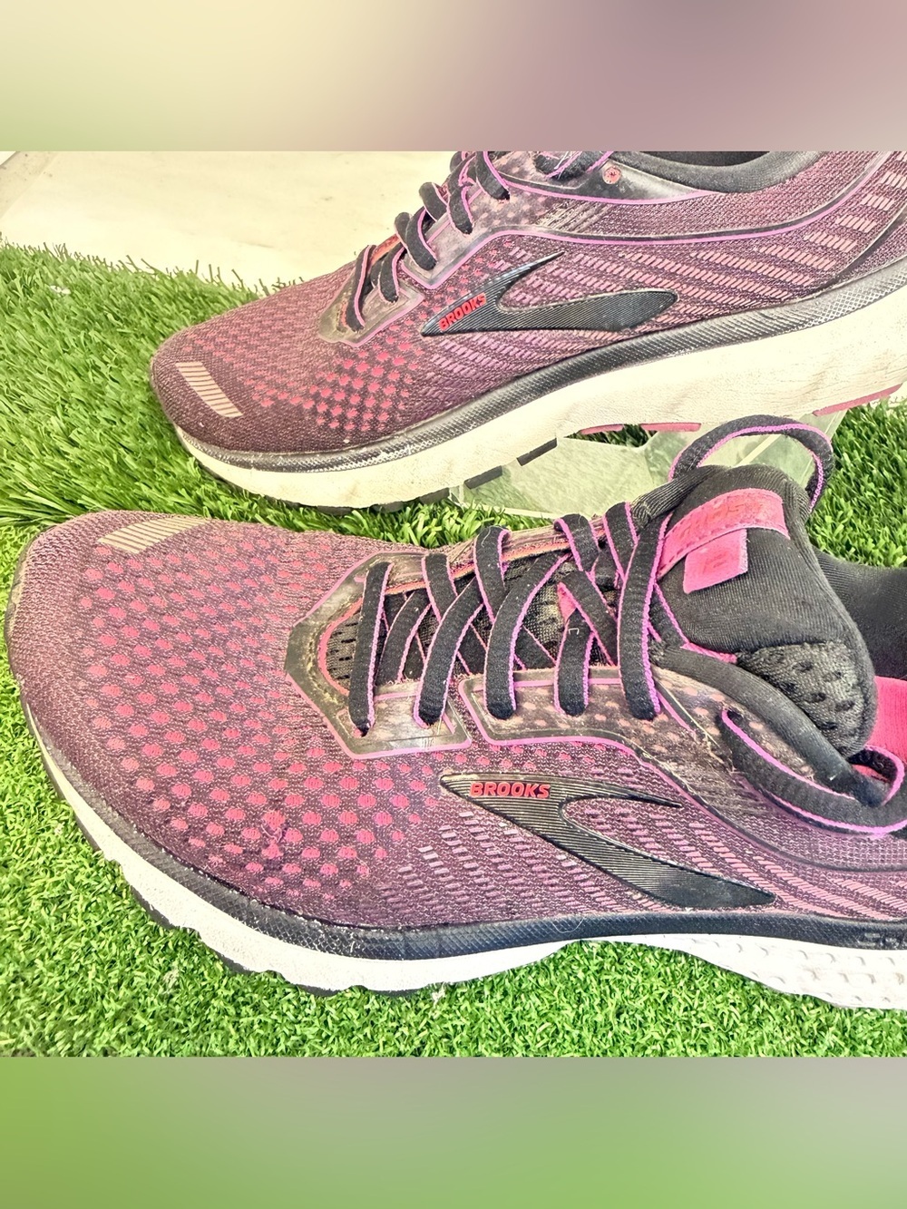 Brooks Ghost 12 Women's Size 6.5 B (Medium) Running Shoes Hollyhock Pink - Picture 2 of 7